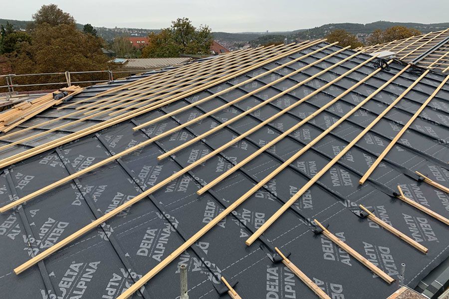 Die wasser- und winddichte Unterdeckbahn ist extrem belastbar und bietet dauerhaft höchste Sicherheit. Unterdeckbahn von DELTA